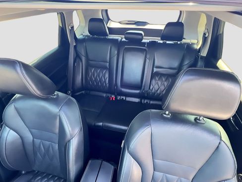 Used 2025 Nissan Rogue Platinum FWD image 22