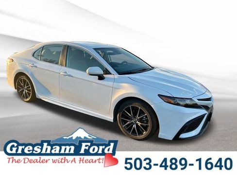 Used 2024 Toyota Camry SE image 8