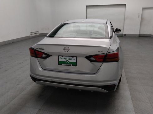 Used 2024 Nissan Altima 2.5 SV image 7