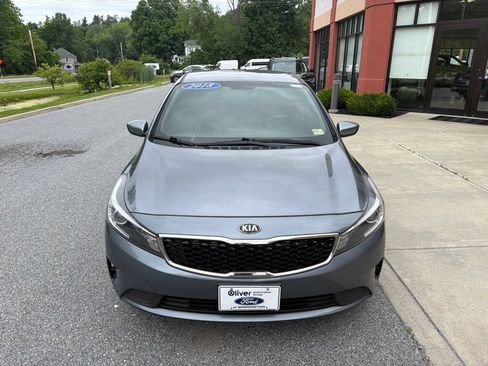 Used 2018 Kia Forte S FWD image 2