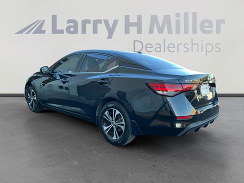 Used 2021 Nissan Sentra SV image 3