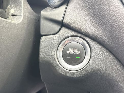 Used 2023 Chevrolet Equinox LT image 30