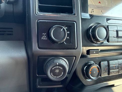 Used 2018 Ford F150 XLT w/ Equipment Group 302A Luxury AWD/4WD image 17