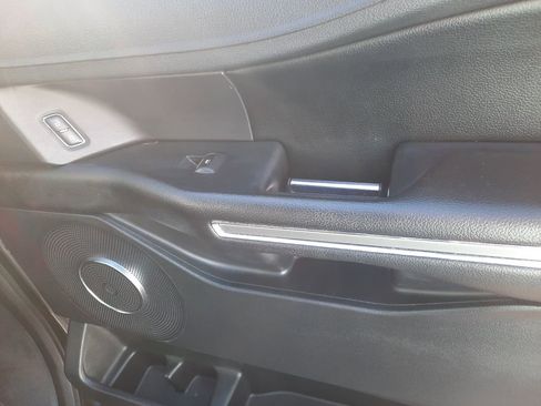 Used 2018 Ford Expedition XLT AWD/4WD image 18