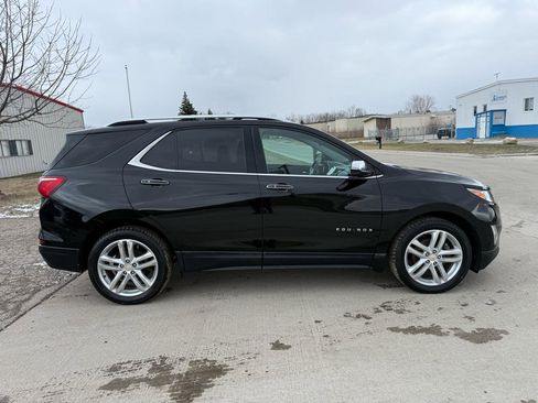 Used 2018 Chevrolet Equinox Premier image 4