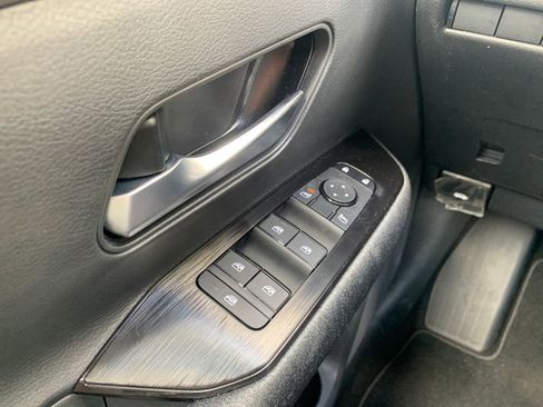 New 2026 Nissan Kicks SV FWD image 18