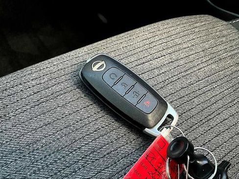 Certified 2023 Nissan Rogue SV image 14