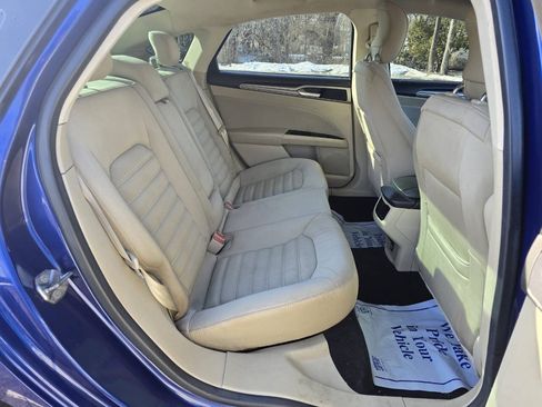 Used 2013 Ford Fusion SE FWD image 12