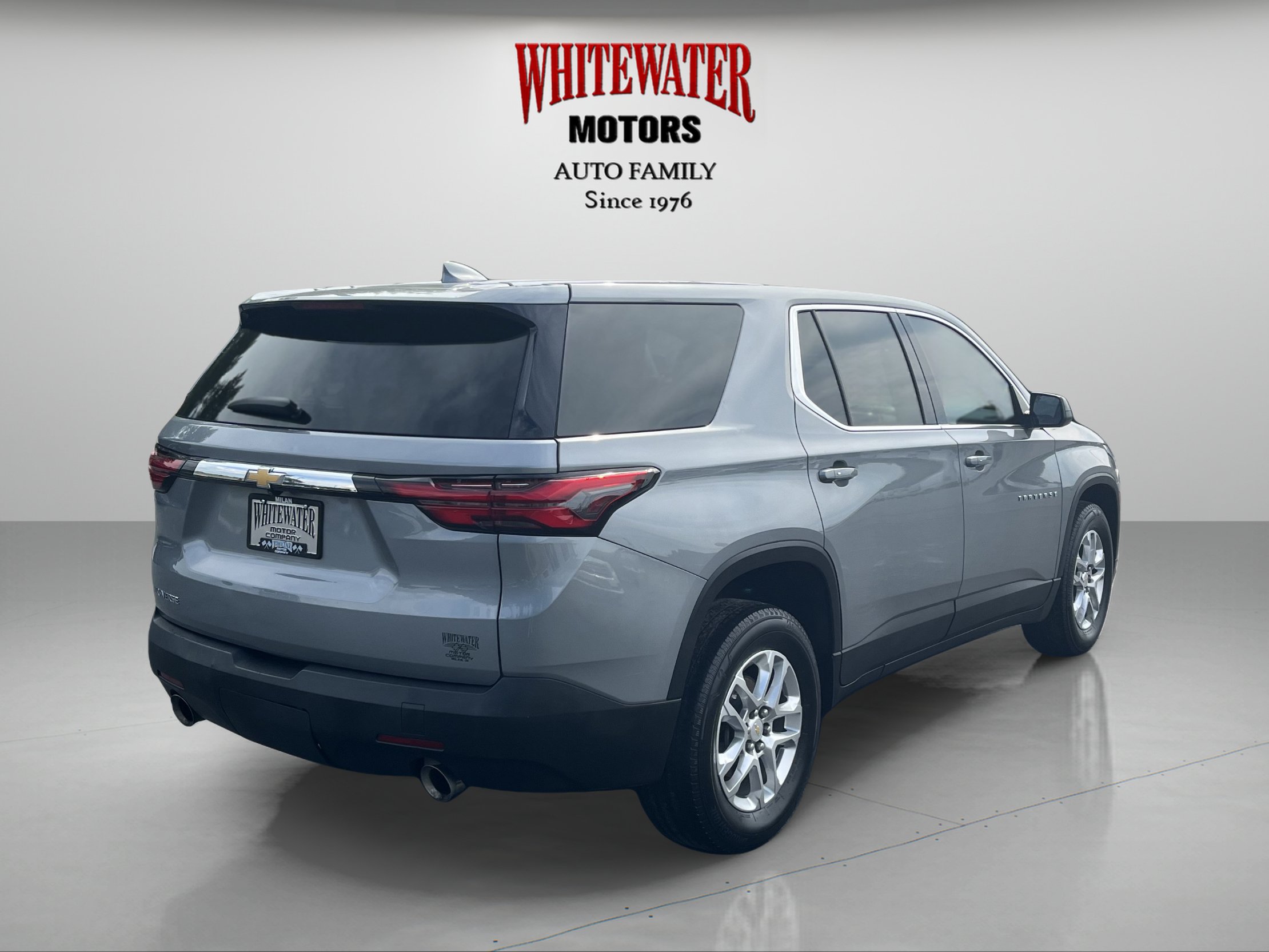 Used 2023 Chevrolet Traverse LS FWD image 5