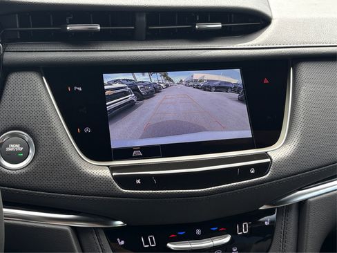 New 2025 Cadillac XT5 Premium Luxury image 25