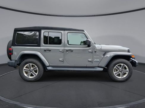 Used 2020 Jeep Wrangler Unlimited Sahara AWD/4WD image 26