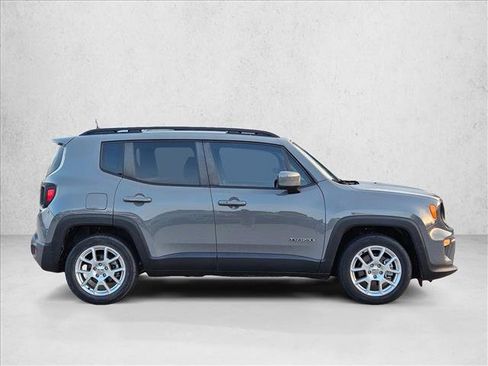 Used 2020 Jeep Renegade Latitude w/ UConnect 8.4 Nav Group image 4