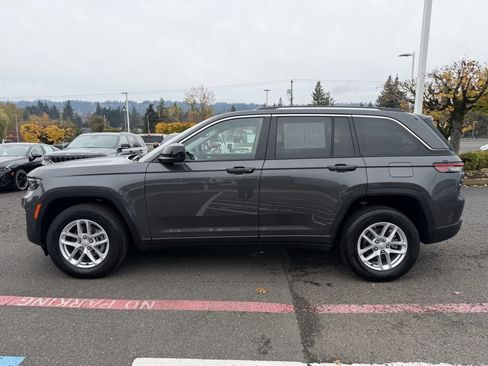 Used 2024 Jeep Grand Cherokee Laredo X w/ Trailer Tow Package image 5