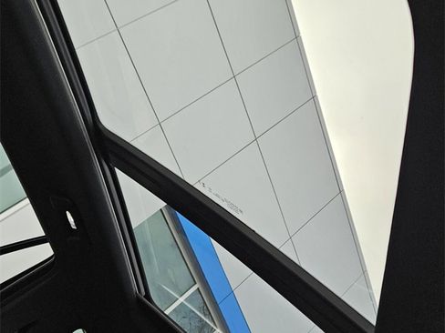 New 2026 Chevrolet Equinox RS w/ LPO, Floor Liner Package image 17