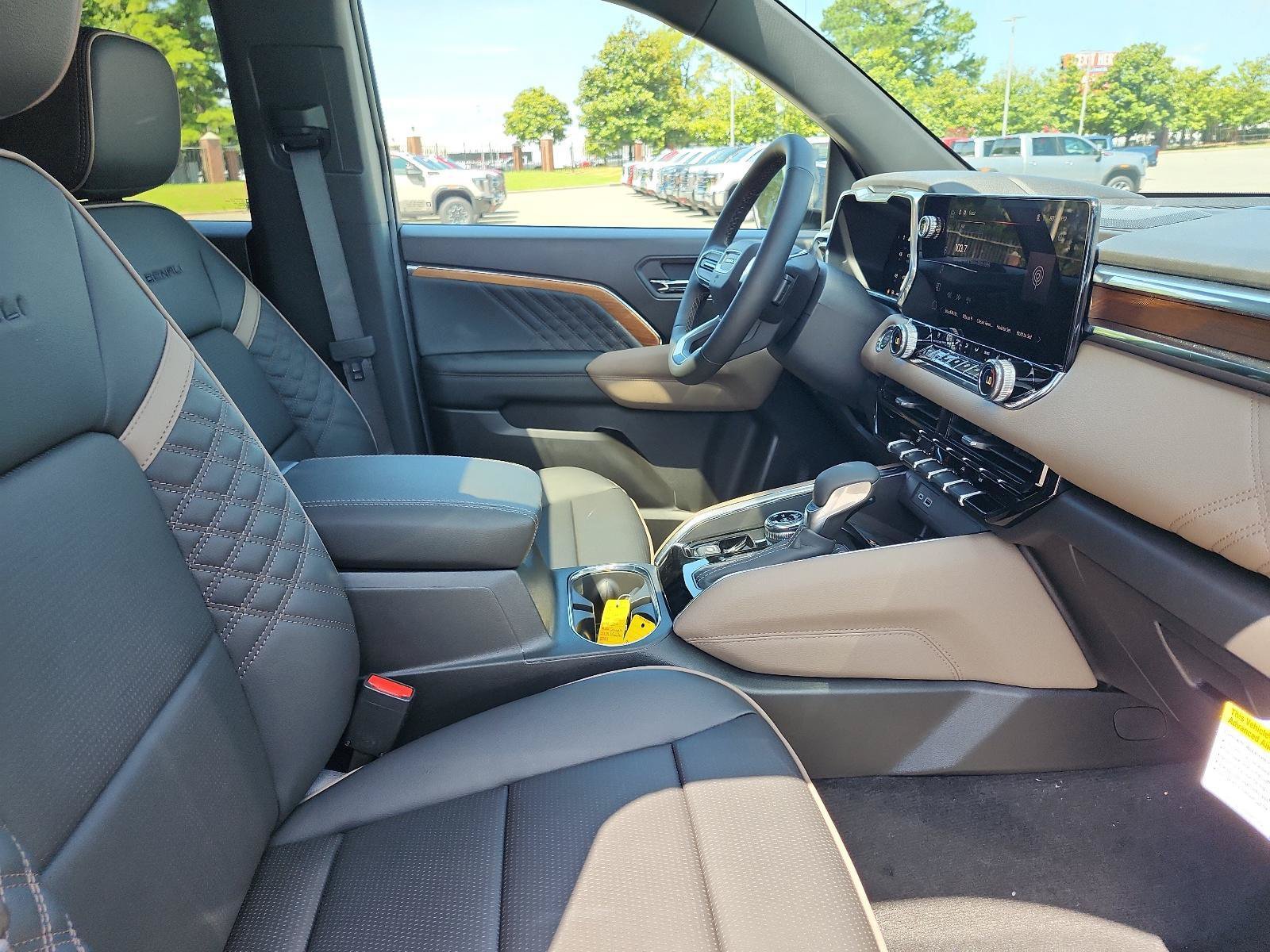 Used 2026 GMC Canyon Denali AWD/4WD image 7