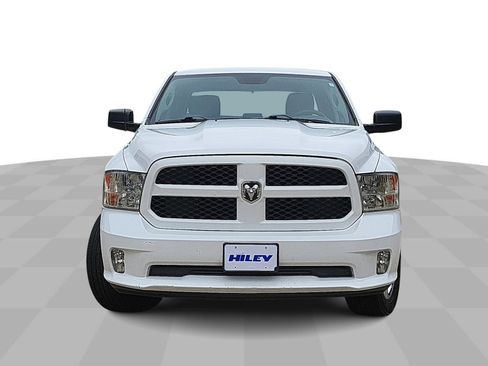 Used 2018 RAM 1500 Express w/ Express Value Package RWD image 3