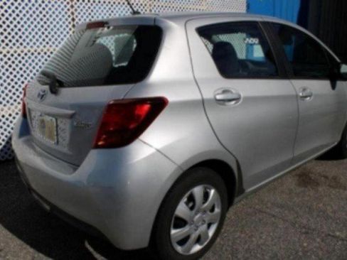Used 2017 Toyota Yaris L image 68