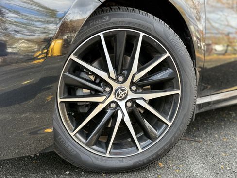 Used 2023 Toyota Camry SE image 6