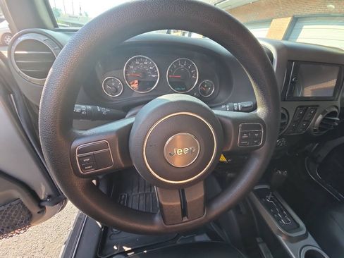 Used 2017 Jeep Wrangler Unlimited Sport AWD/4WD image 13