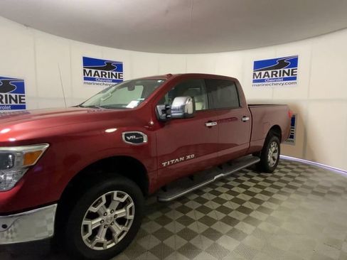 Used 2017 Nissan Titan SL AWD/4WD image 6