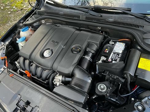 Used 2011 Volkswagen Jetta SE image 16