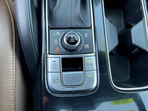 Used 2020 Kia Telluride SX w/ SX Prestige Package AWD/4WD image 16