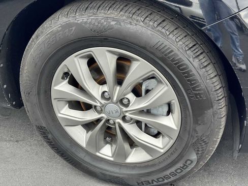 Used 2019 Kia Sedona L FWD image 19