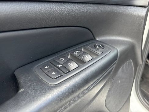 Used 2020 Jeep Grand Cherokee Laredo RWD image 11