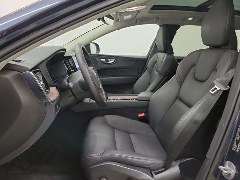 Certified 2024 Volvo XC60 B5 Plus w/ Protection Package Premier image 18