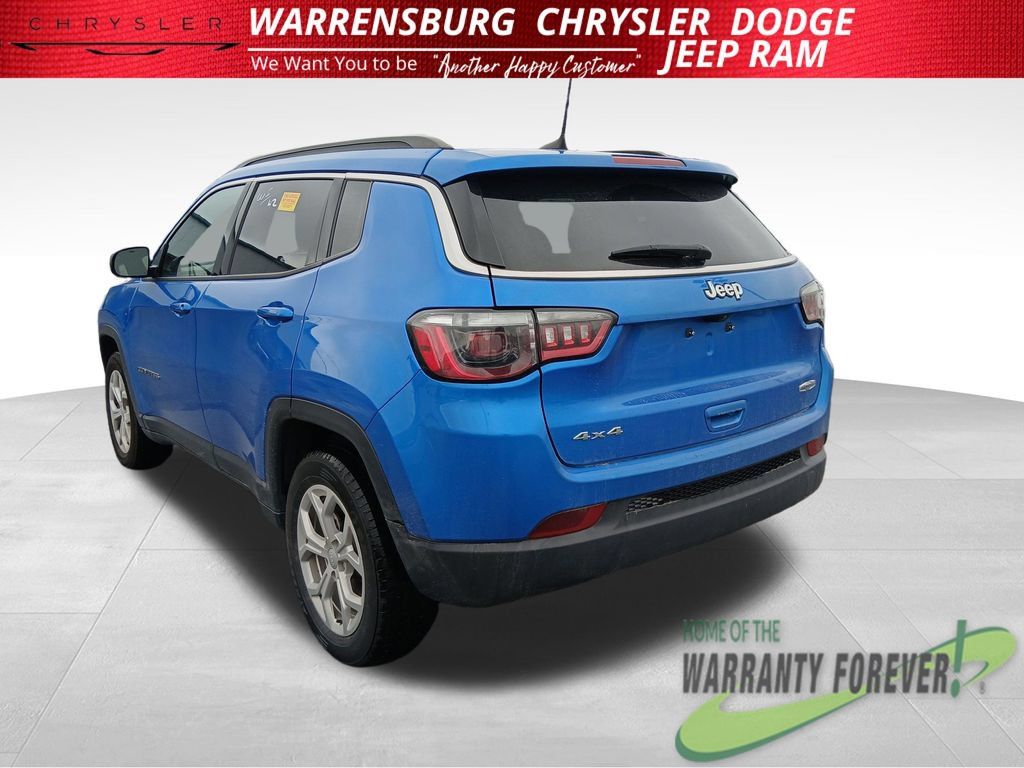 Used 2024 Jeep Compass Latitude AWD/4WD image 6