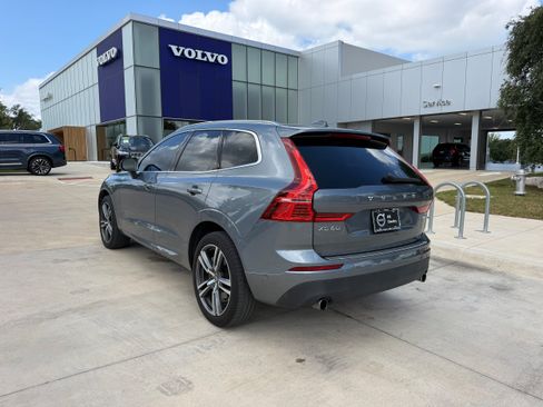 Used 2018 Volvo XC60 T6 Momentum w/ Convenience Package AWD/4WD image 4