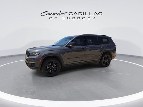 Used 2023 Jeep Grand Cherokee L Limited w/ Black Appearance Package AWD/4WD image 5