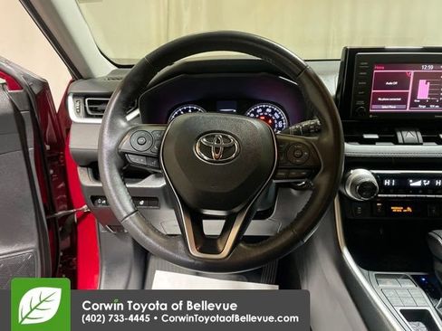 Used 2021 Toyota RAV4 XLE image 13