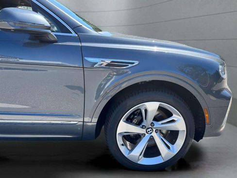 New 2025 Bentley Bentayga Extended Wheelbase image 6