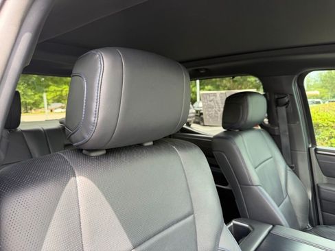 Used 2025 Toyota Tundra Platinum AWD/4WD image 21