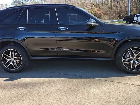 Used 2019 Mercedes-Benz GLC 300 image 10
