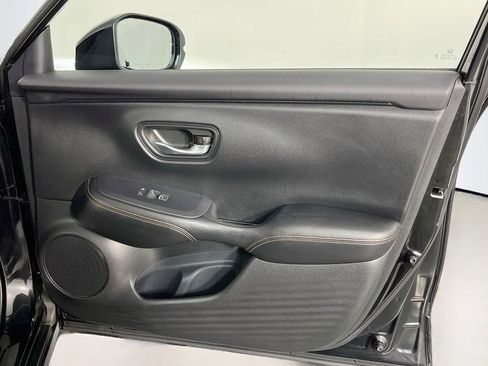 Used 2024 Honda HR-V Sport image 32