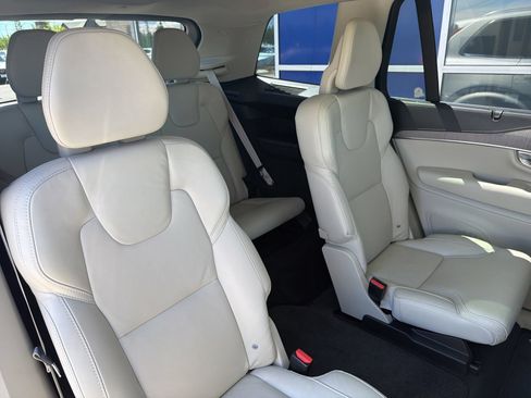 Used 2023 Volvo XC90 T8 Ultimate AWD/4WD image 24