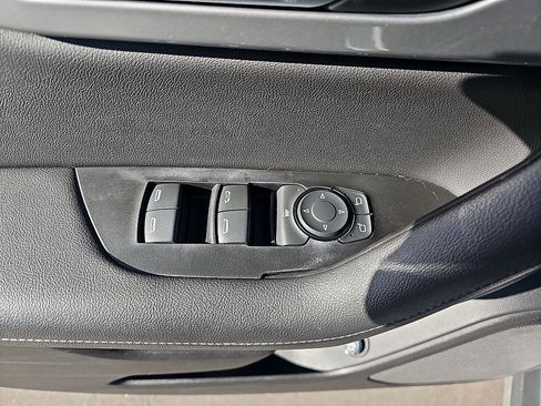 Used 2019 Chevrolet Blazer LT image 12