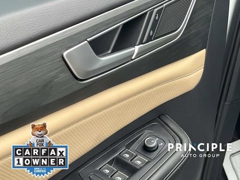 Used 2024 Volkswagen Atlas Cross Sport SE w/ Panoramic Sunroof Package FWD image 13