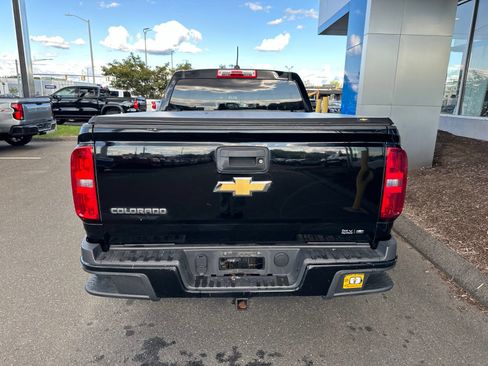 Used 2015 Chevrolet Colorado Z71 AWD/4WD image 6