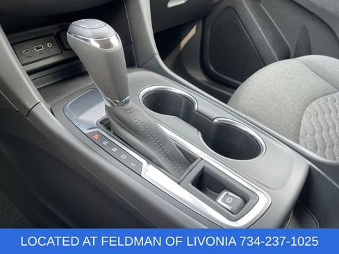 Used 2021 Chevrolet Equinox LT FWD image 15