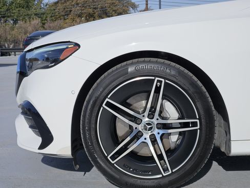 Used 2025 Mercedes-Benz E 350 Sedan image 10