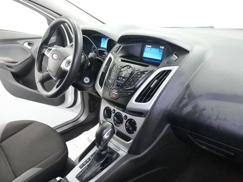 Used 2014 Ford Focus SE FWD image 22