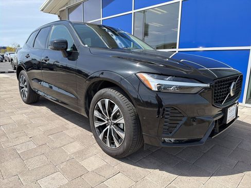 Used 2025 Volvo XC60 B5 Plus AWD/4WD image 2