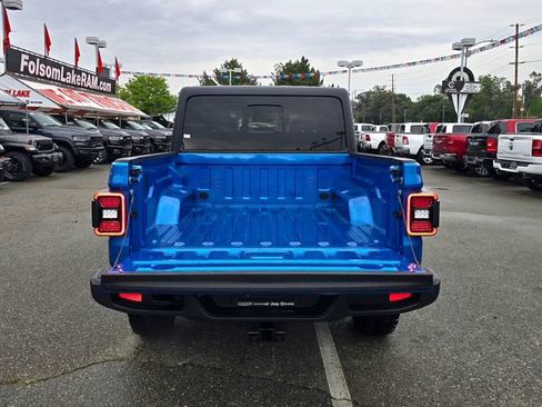 New 2026 Jeep Gladiator Willys image 25