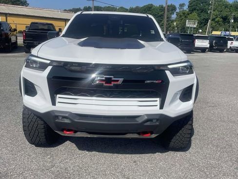 Used 2026 Chevrolet Colorado ZR2 w/ Technology Package AWD/4WD image 10