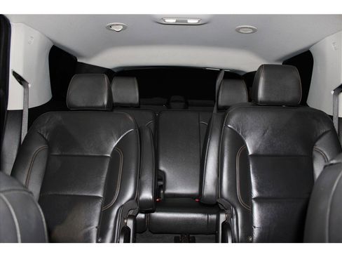 Used 2020 Chevrolet Traverse RS image 29