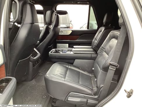 Used 2022 Lincoln Navigator Reserve RWD image 13