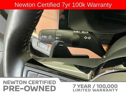 Used 2025 Nissan Pathfinder Platinum AWD/4WD image 42